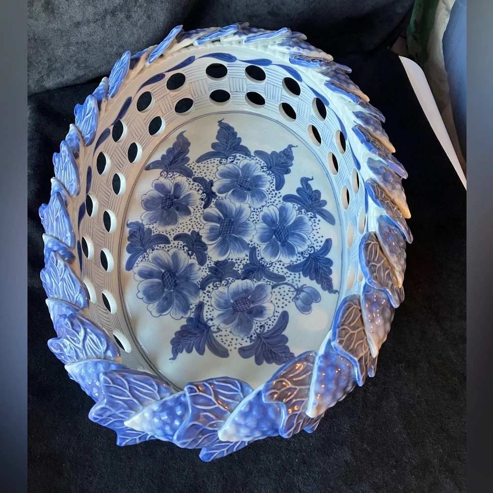 Maitland Smith Porcelain Ceramic Woven Leaf Rimmed Large Oval Bowl Thailand Made